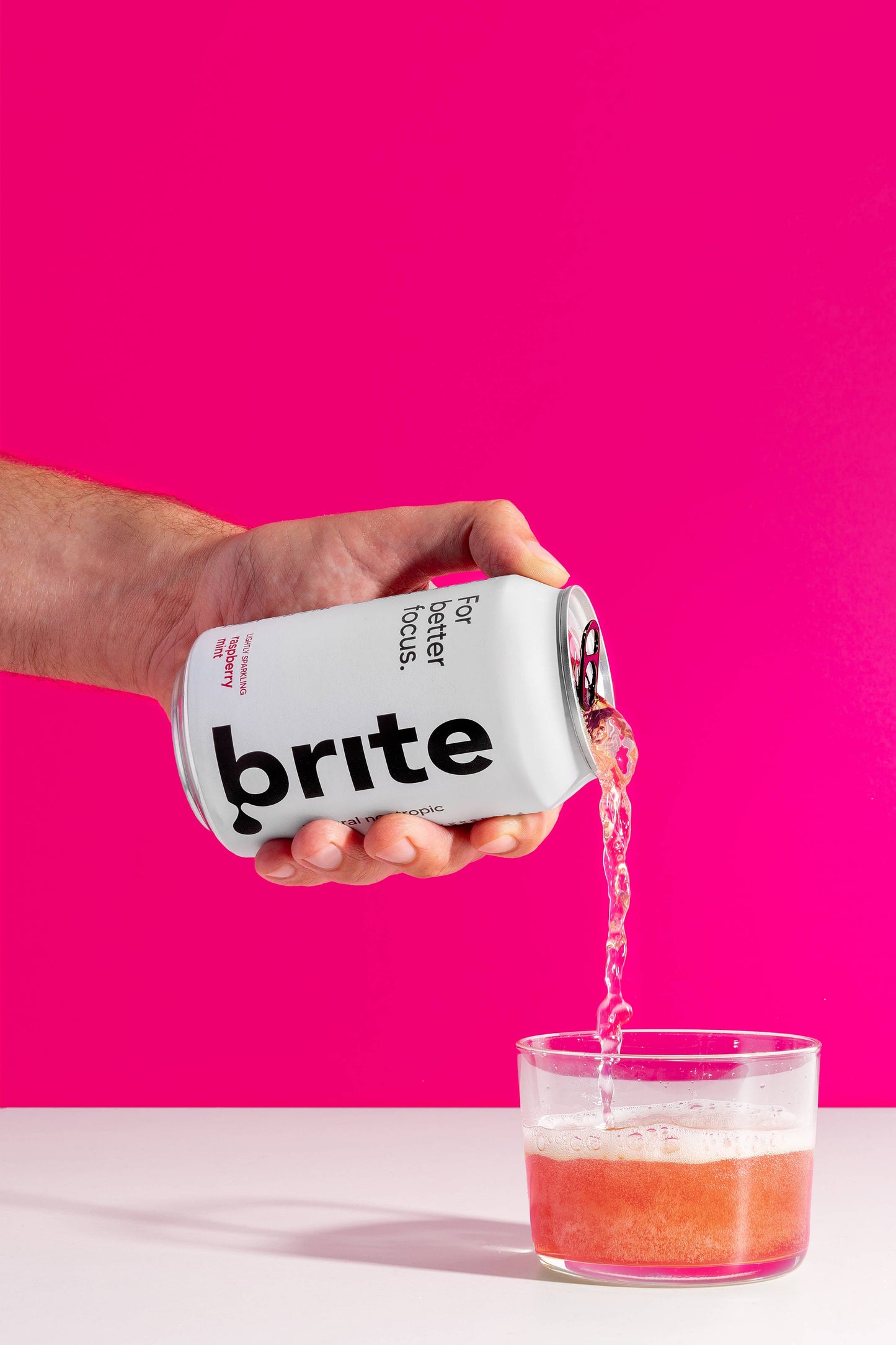 Brite Himbeerminze. Konzentrieren Sie sich, ersetzen Sie Energy-Drinks und Kaffee.